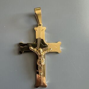 Stainless Steel Saint Jesus Christ Crucifix Pendant Chain Necklace Unisex Gold